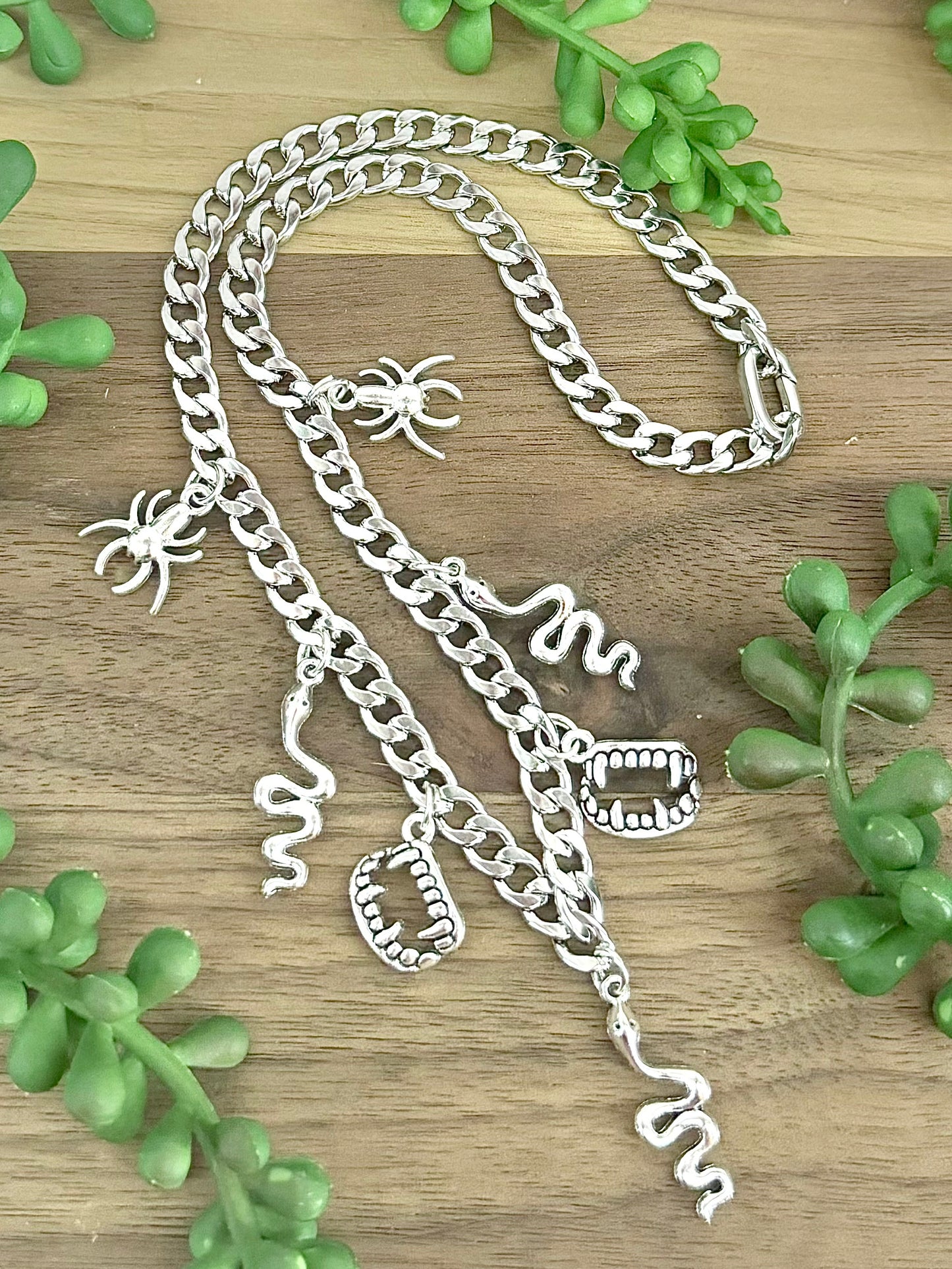 Snakes & Fangs | Choker Necklace